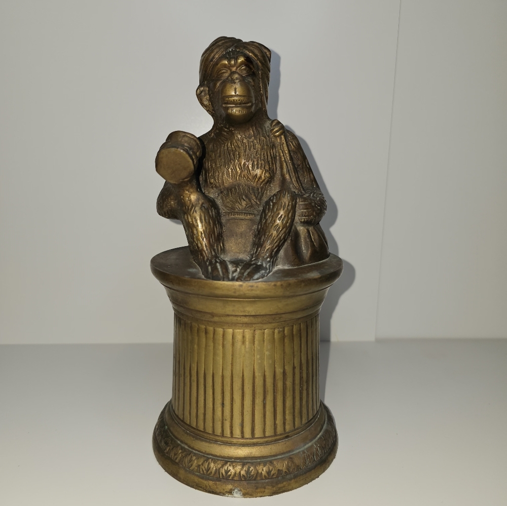 Vintage Brass Money Trinket Box - Picture 4 of 13